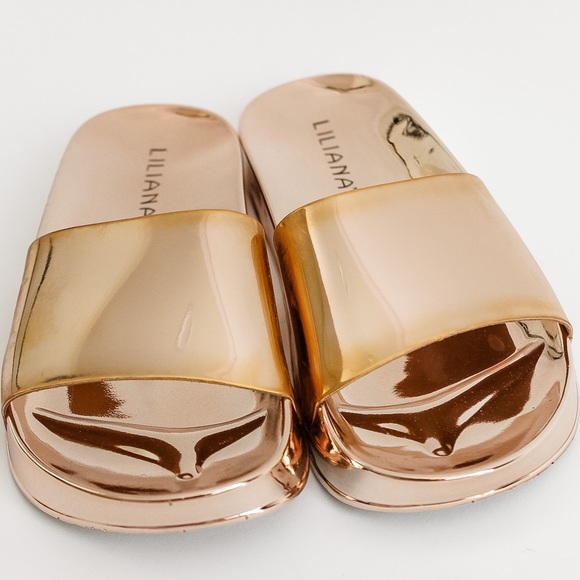 🎉2X HP🎉 Rose Gold Metallic Slides Sandals - Picture 7 of 9